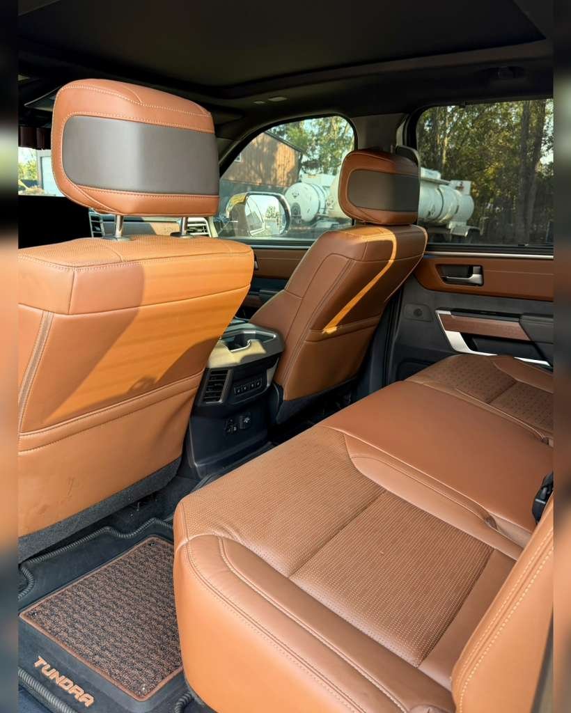 WhatsApp Image 2025-11-18 at 21.44.11_598bb58a