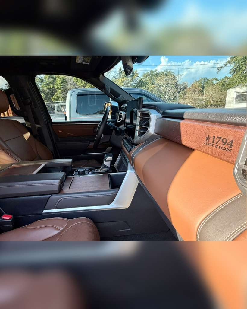 WhatsApp Image 2025-11-18 at 21.44.12_3933c6f1